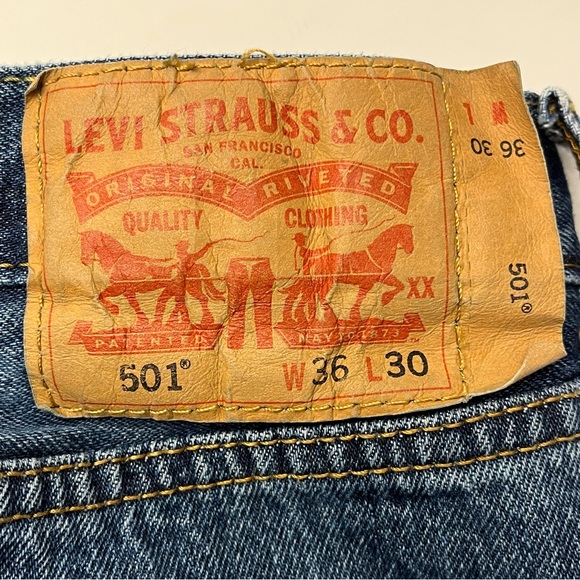 Levis Mens 501 Button Fly Denim Blue Jean W36 Raw Hem Cut Bottoms Red Tab - Picture 7 of 12